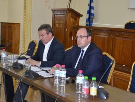 Ο υφυπουργός Κοινωνικής Ασφάλισης Αναστάσιος Πετρόπουλος συμμετείχε σε σύσκεψη παραγωγικών φορέων στον χώρο του Επιμελητηρίου Αχαΐας όπου παρουσίασε την ρύθμιση που προετοιμάζεται ειδικά για τις Ασφαλιστικές εισφορές η οποία θα ανακοινωθεί σε έναν περίπου μήνα και θα «τρέξει» παράλληλα με το νόμο 4469/2017 (εξωδικαστικός μηχανισµός ρύθμισης οφειλών επιχειρήσεων σε ταμεία και τράπεζες).