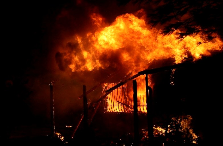 Για τη στήριξη, τόσο των επιχειρήσεων που υπέστησαν ζημιές ή καταστράφηκαν ολοσχερώς όσο και των κατοίκων των περιοχών, το Ε.Β.Ε.Α άνοιξε ειδικό τραπεζικό λογαριασμό