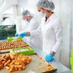 Υποχρεωτική κατάρτιση προσωπικού επιχειρήσεων τροφίμων: Η νέα απόφαση