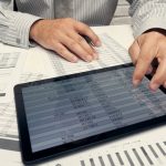 Περισσότερες επιχειρήσεις θα υποβάλλουν ΦΠΑ με τον μήνα - Τι αλλάζει από 1η Οκτωβρίου