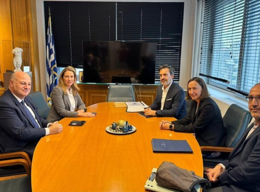 2a343cbb4aa54c27a40880110cc66118