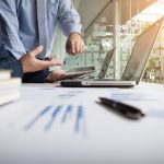 Έρευνα EY για την ελληνική επιχειρηματικότητα: Πρόθεση για επενδύσεις και προσλήψεις παρά την αυξημένη αβεβαιότητα