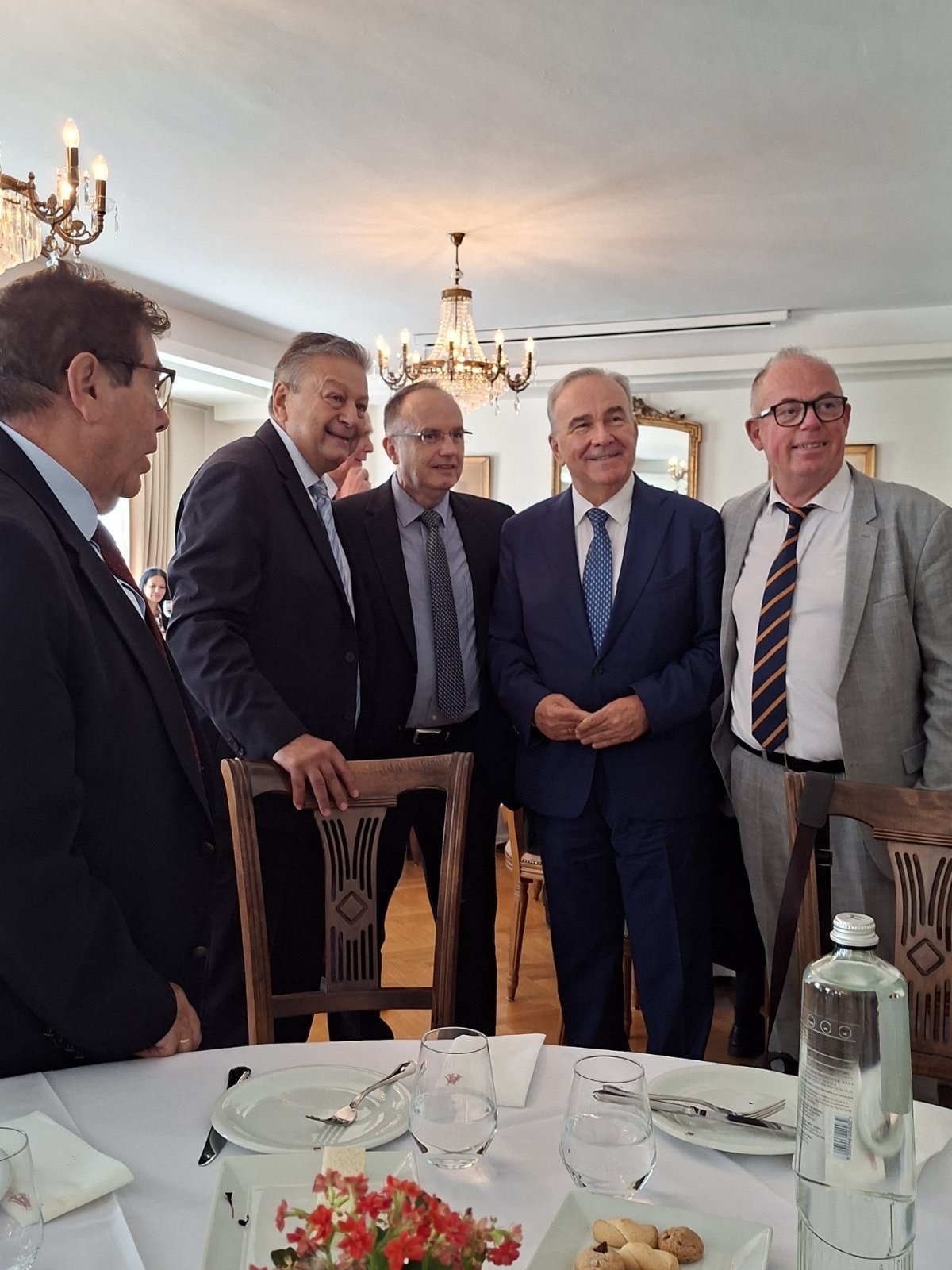 Ο Β’ αντιπρόεδρος Παναγιώτης Βασιλείου στο γεύμα του ICC στον Νίκο Παπαθανάση